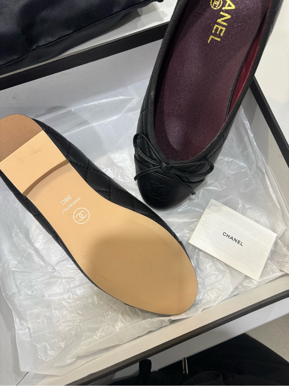 CHANEL Black Quilted Leather Ballet Flats with Burgundy Insole - Picture 5 of 8